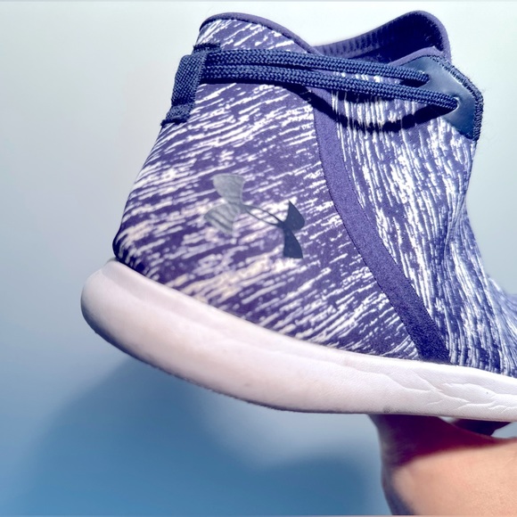 Under Armour Women’s 9.5 navy high top sneakers - Picture 1 of 7